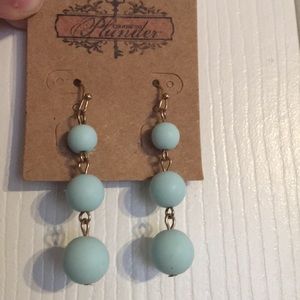 Choose to Plunder earrings